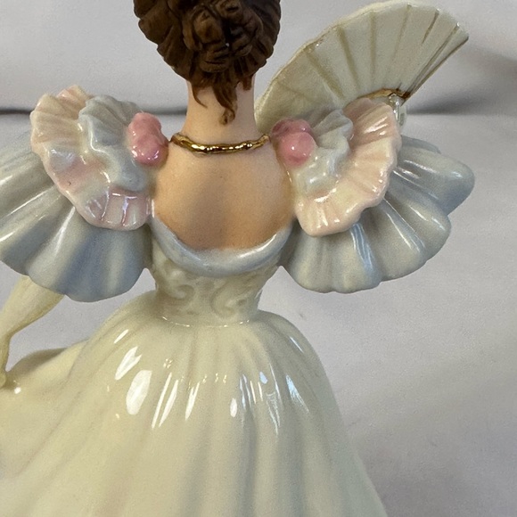 Lenox Beauty at the Ball Figurine. - Picture 9 of 10